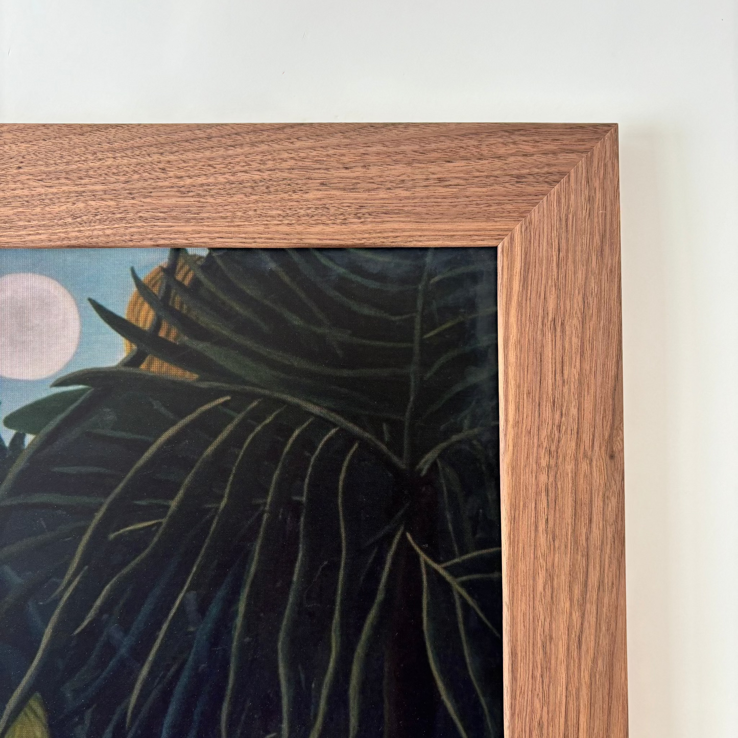 Classic Wide Hardwood Bezel for 'The Frame' TV