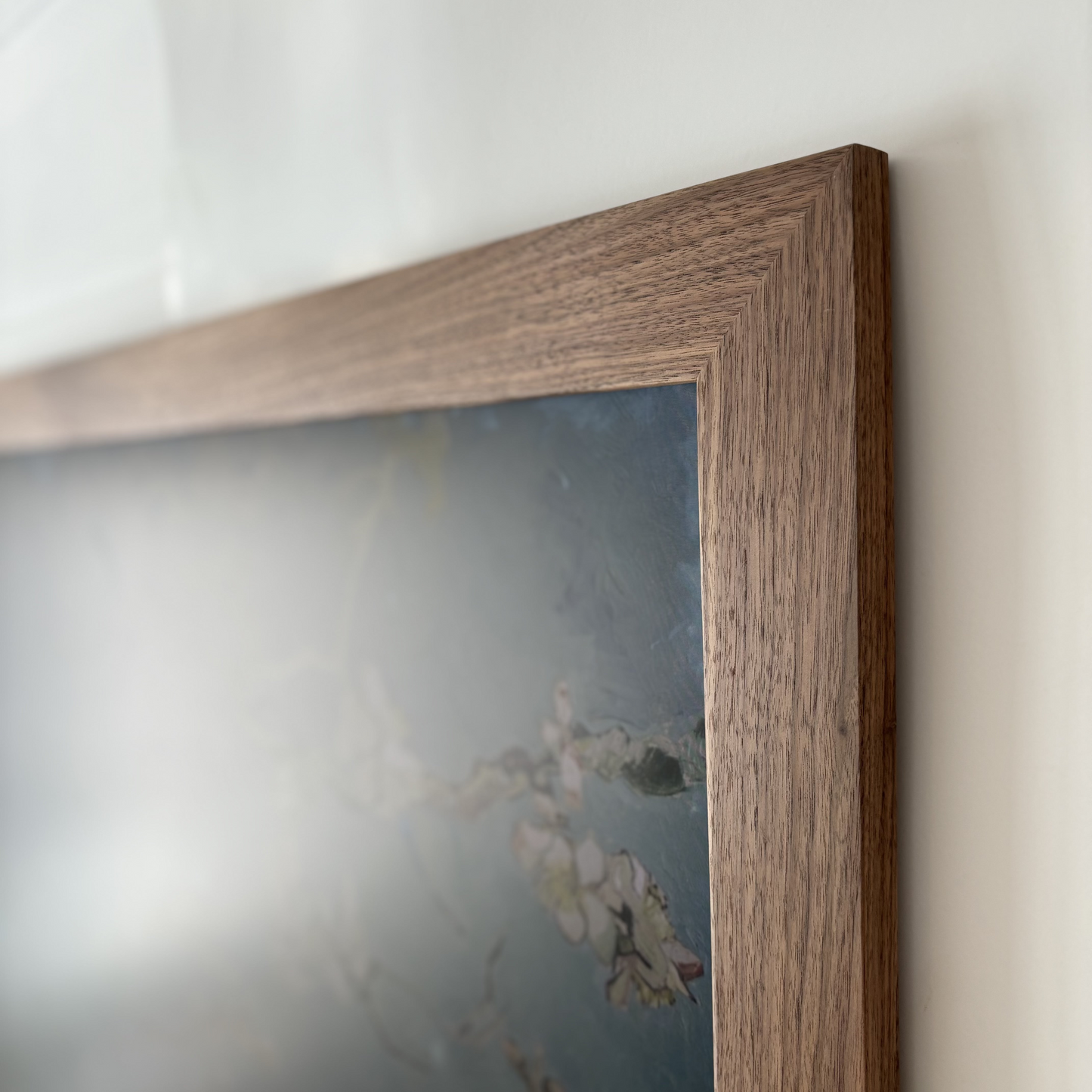 Classic Wide Hardwood Bezel for 'The Frame' TV